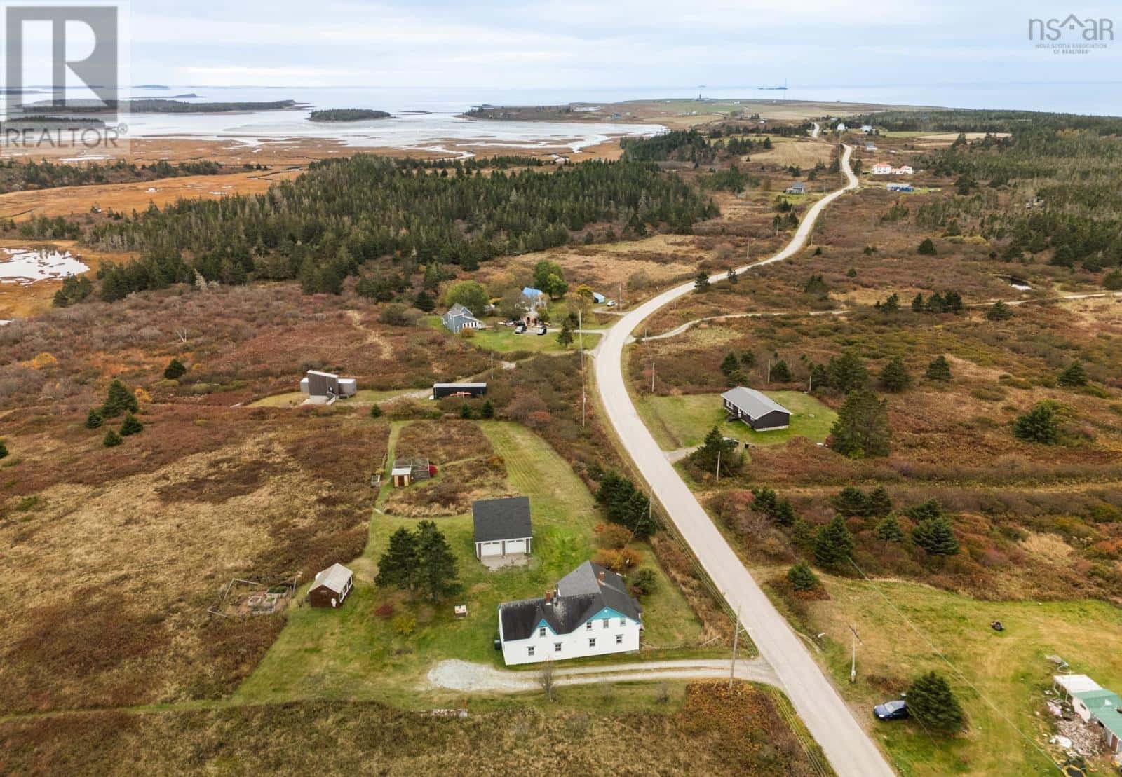 129 Chebogue Point Road — Rockville - Photo 4 of 44