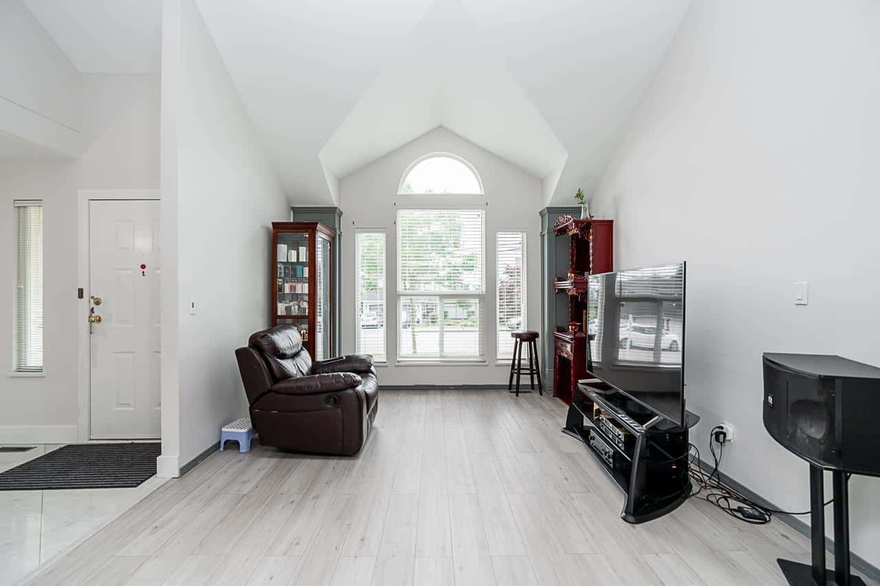 16089 80 AVENUE — Surrey - Photo 3 of 39