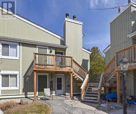 29 - 17 DAWSON DRIVE — Collingwood - Photo 2 of 31