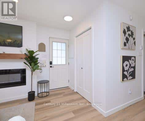 29 - 17 DAWSON DRIVE — Collingwood - Photo 4 of 31