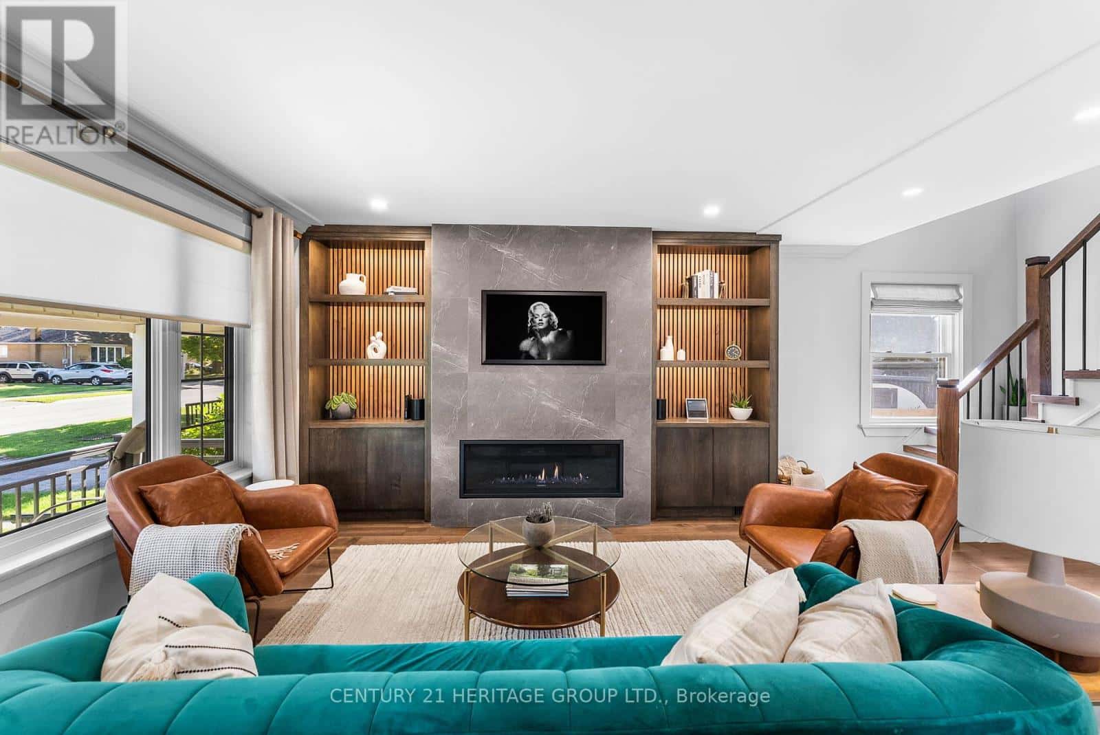 393 GEORGE STREET — Milton (OM Old Milton) - Photo 4 of 34