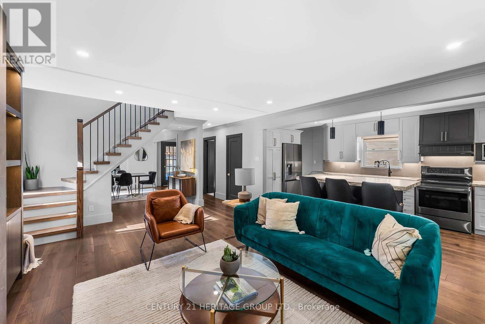 393 GEORGE STREET — Milton (OM Old Milton) - Photo 5 of 34