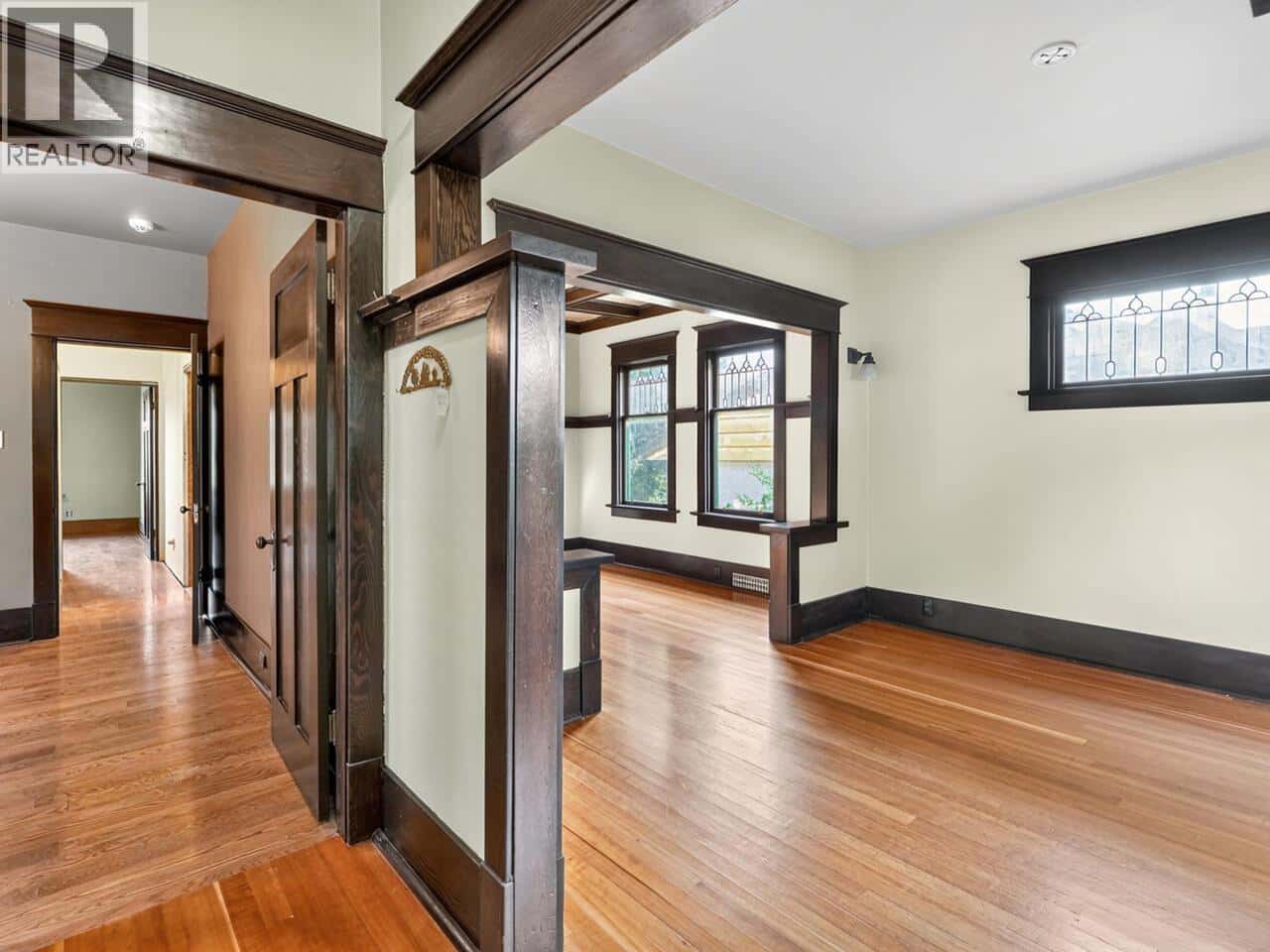 812 DUBLIN STREET — New Westminster - Photo 5 of 27