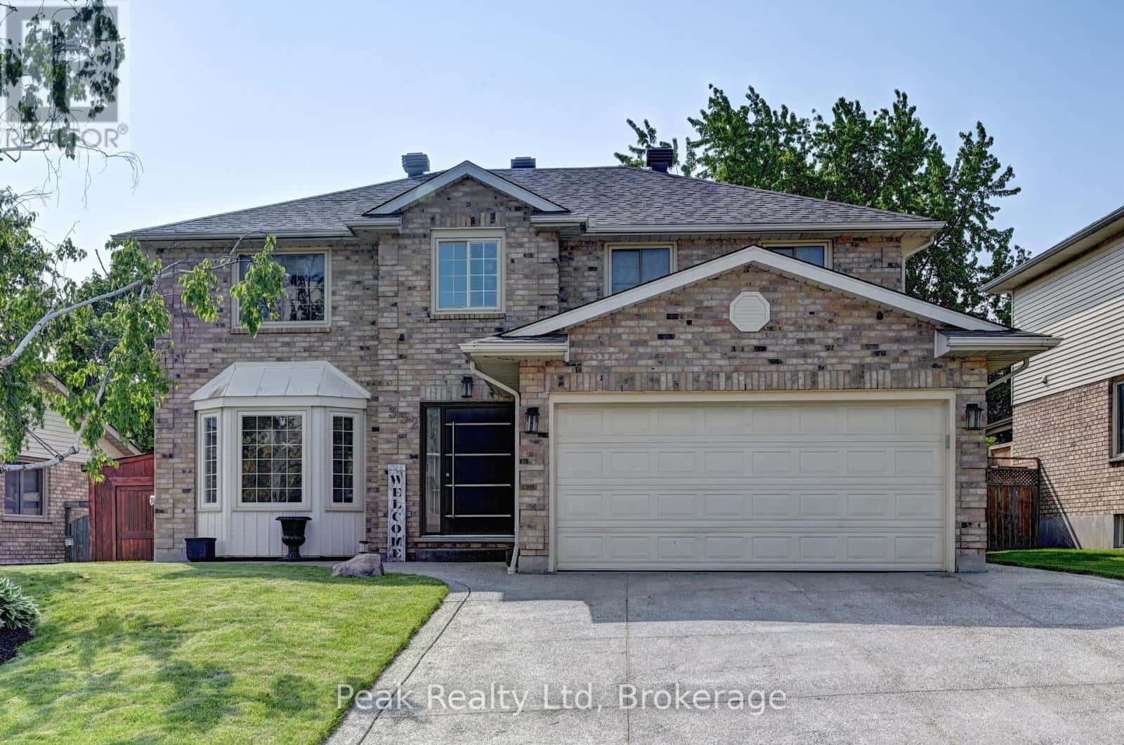 352 STEPHANIE DRIVE — Guelph (Willow West/Sugarbush/West Acres) - Photo 2 of 49