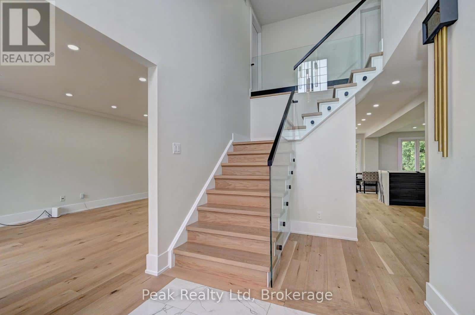 352 STEPHANIE DRIVE — Guelph (Willow West/Sugarbush/West Acres) - Photo 5 of 49