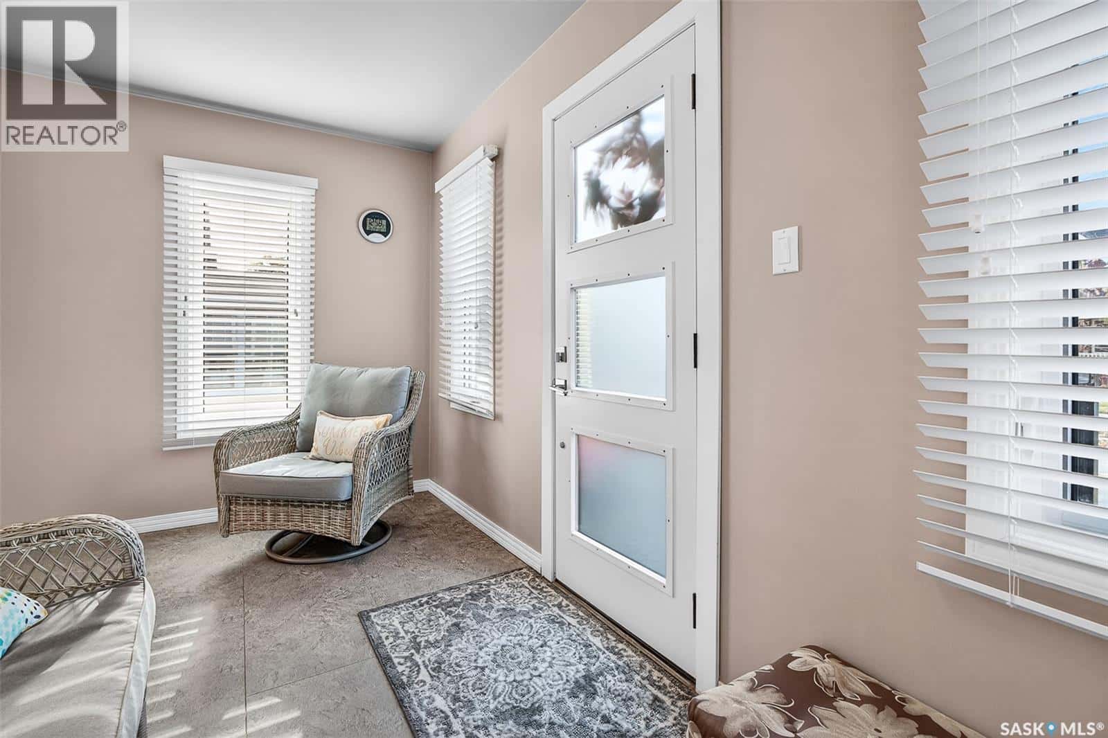 1151 1st AVENUE NW — Moose Jaw - Photo 5 of 50