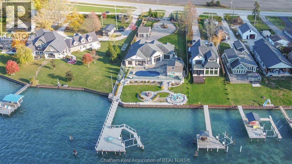 2973 ST CLAIR PARKWAY — Sombra - Photo 2 of 50