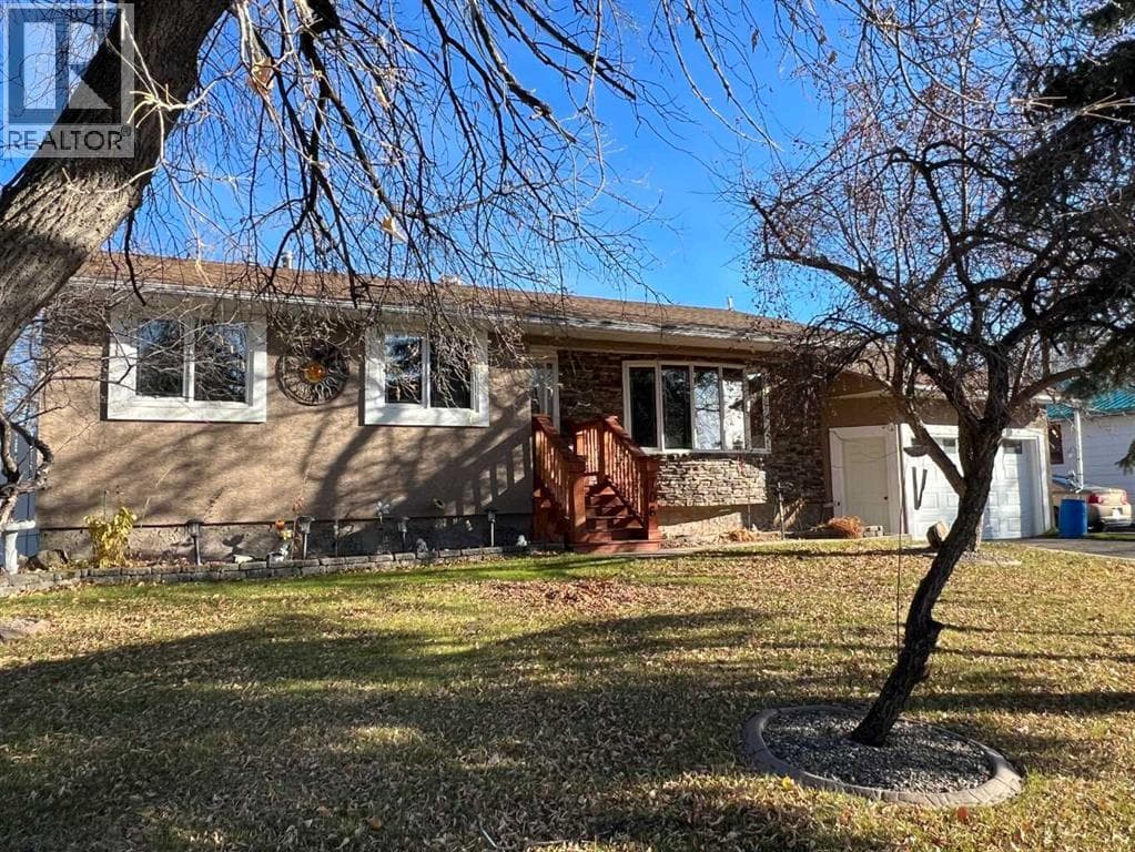 706 HAMMOND Drive N — Fox Creek - Main photo