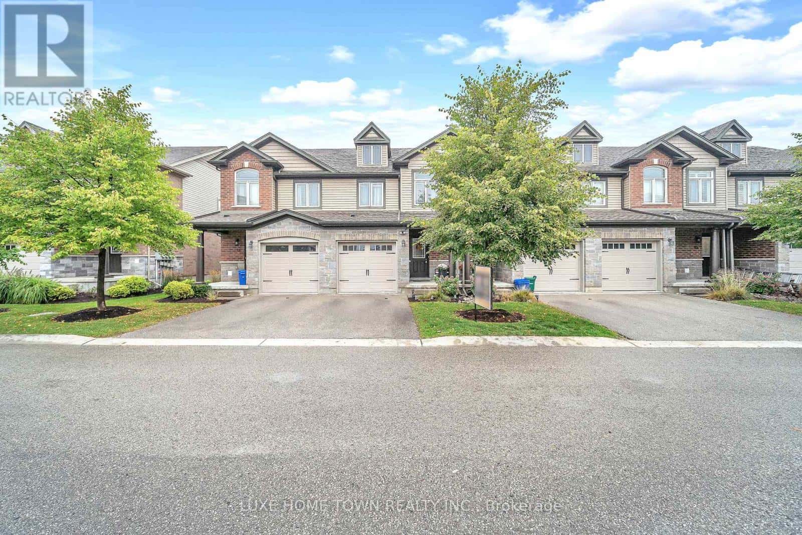 77W - 77 WESTMINSTER CRESCENT — Centre Wellington (Fergus) - Photo 2 of 50