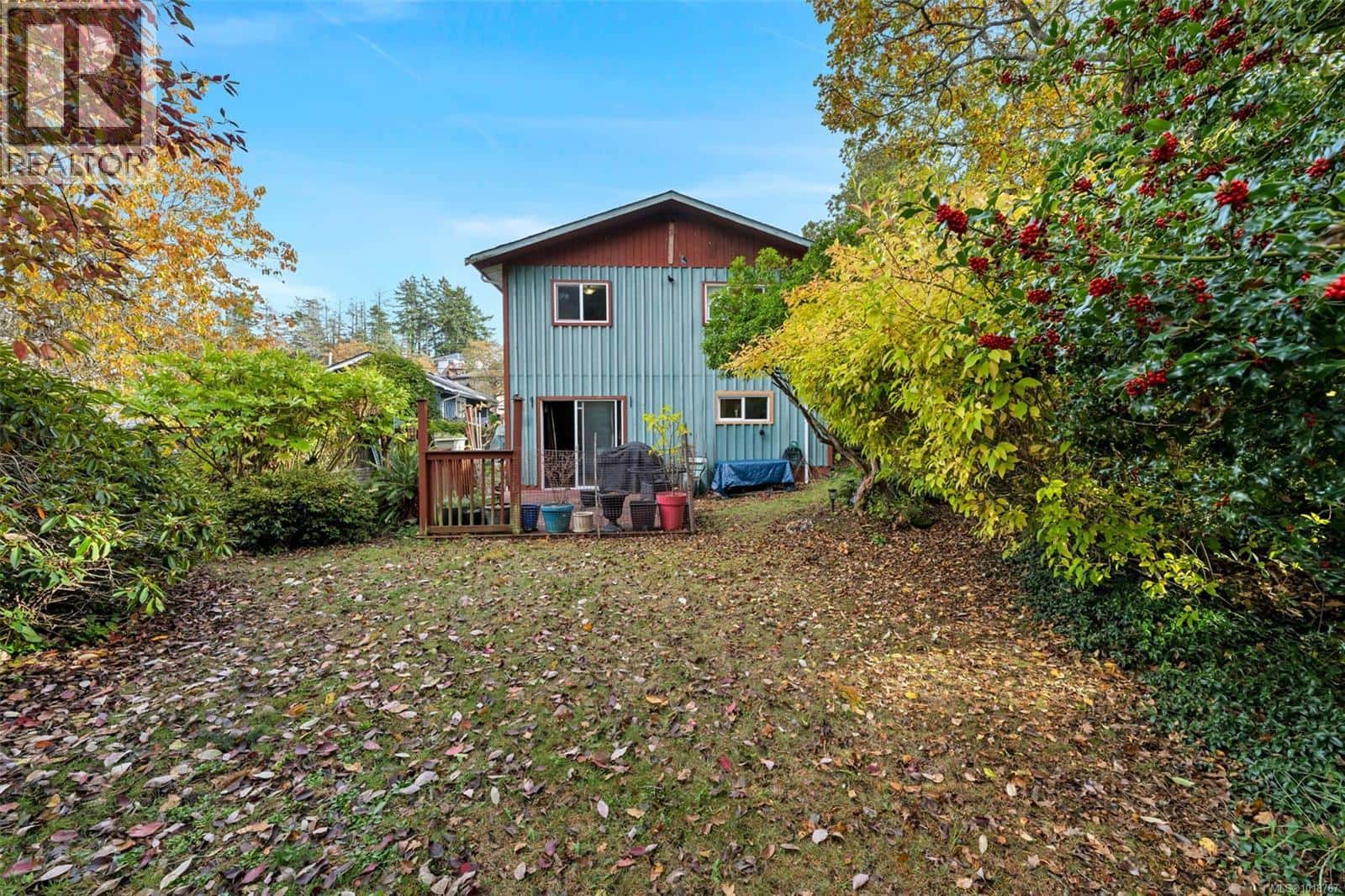 2700 Rainville Rd — Langford - Photo 4 of 47