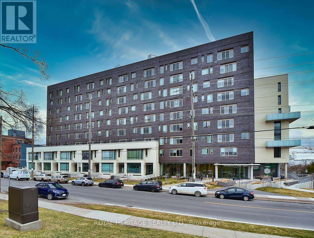 195 HUNTER STREET E — Peterborough (Ashburnham Ward 4) - Photo 2 of 33