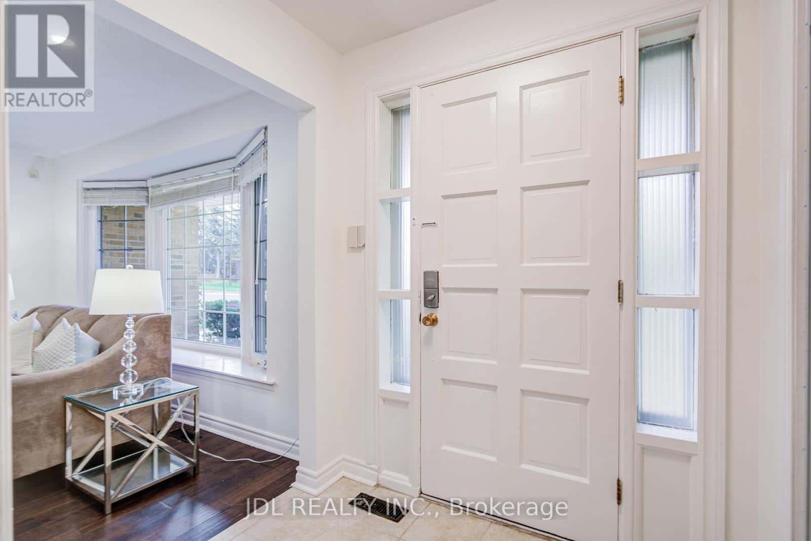 6 NORHEAD AVENUE — Toronto (Agincourt North) - Photo 3 of 36