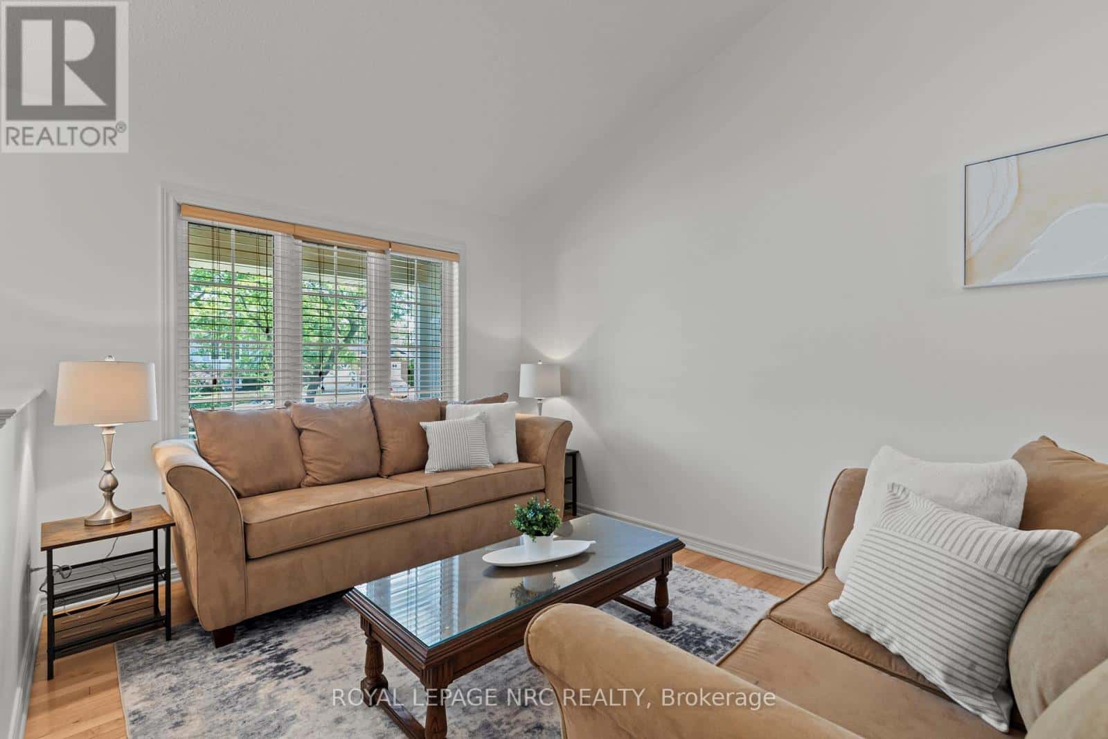 14 HOPE AVENUE W — Niagara-on-the-Lake (Virgil) - Photo 5 of 28