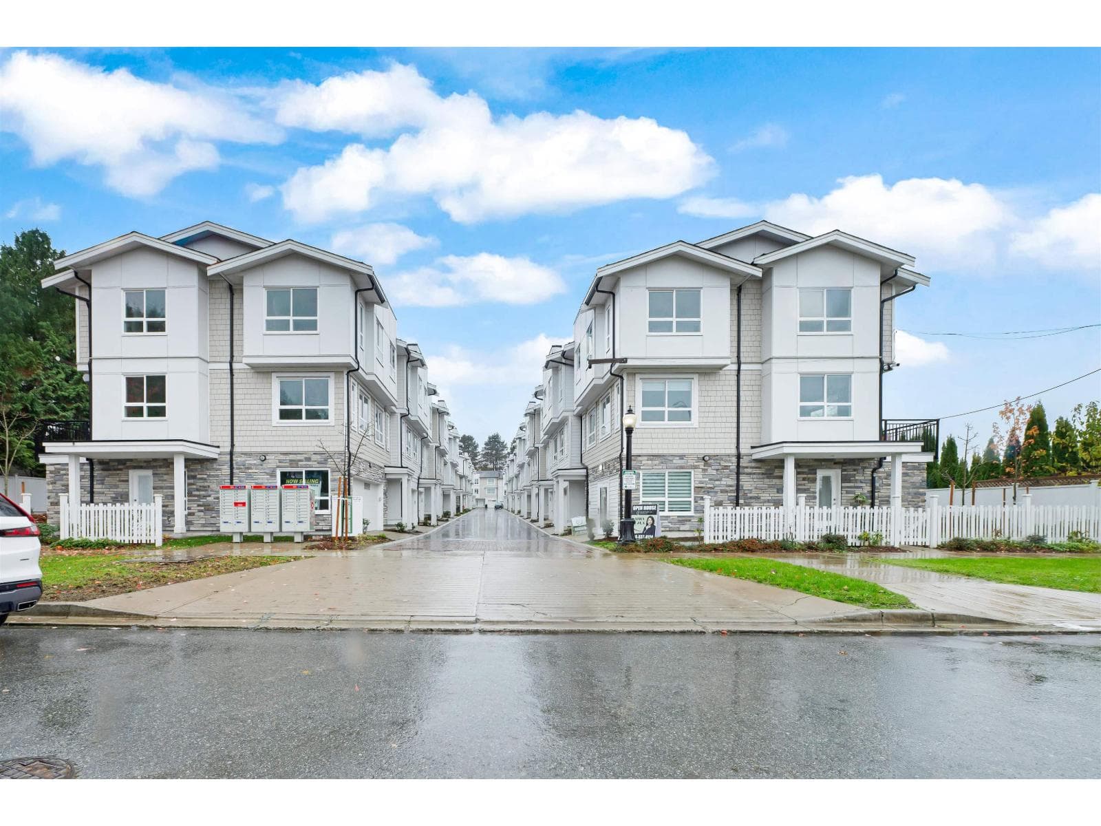 11 8181 135A STREET — Surrey, British Columbia - Main photo