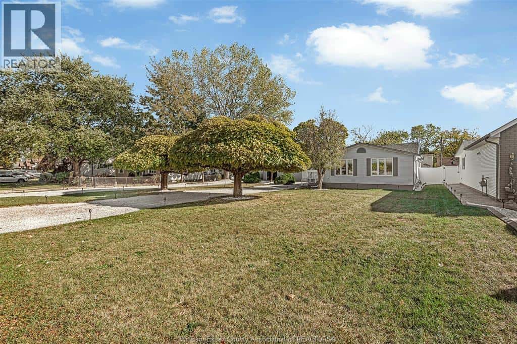 649 EDINBOROUGH STREET — Windsor - Photo 5 of 35