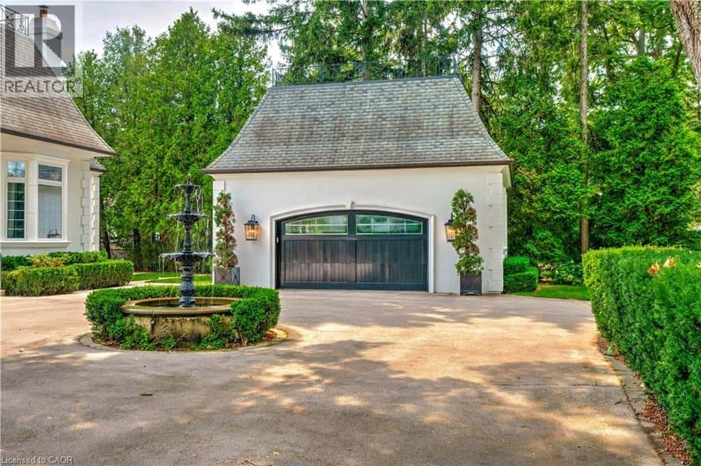 4410 LAKESHORE Road — Burlington - Photo 4 of 50