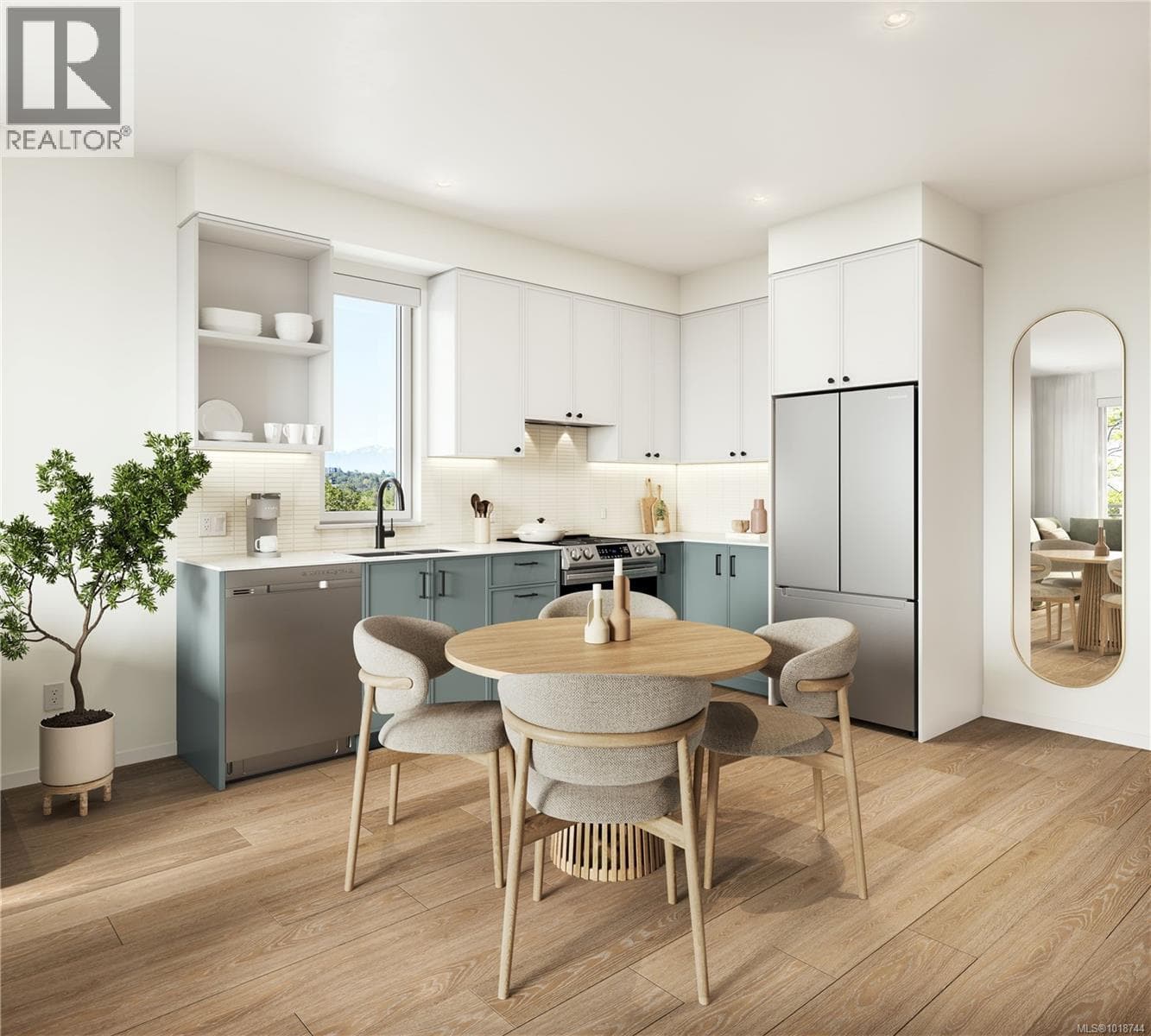 110 3226 Shelbourne St — Saanich - Main photo