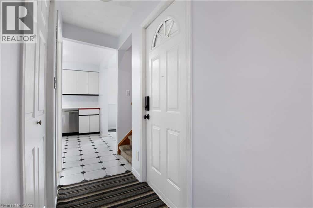 43 MIDDLETON Street — Cambridge - Photo 4 of 28