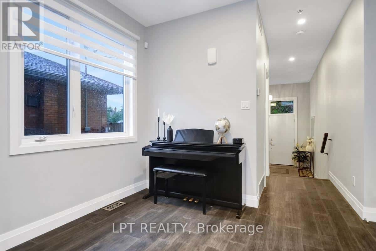 319 GLYNN AVENUE — Ottawa - Photo 5 of 49