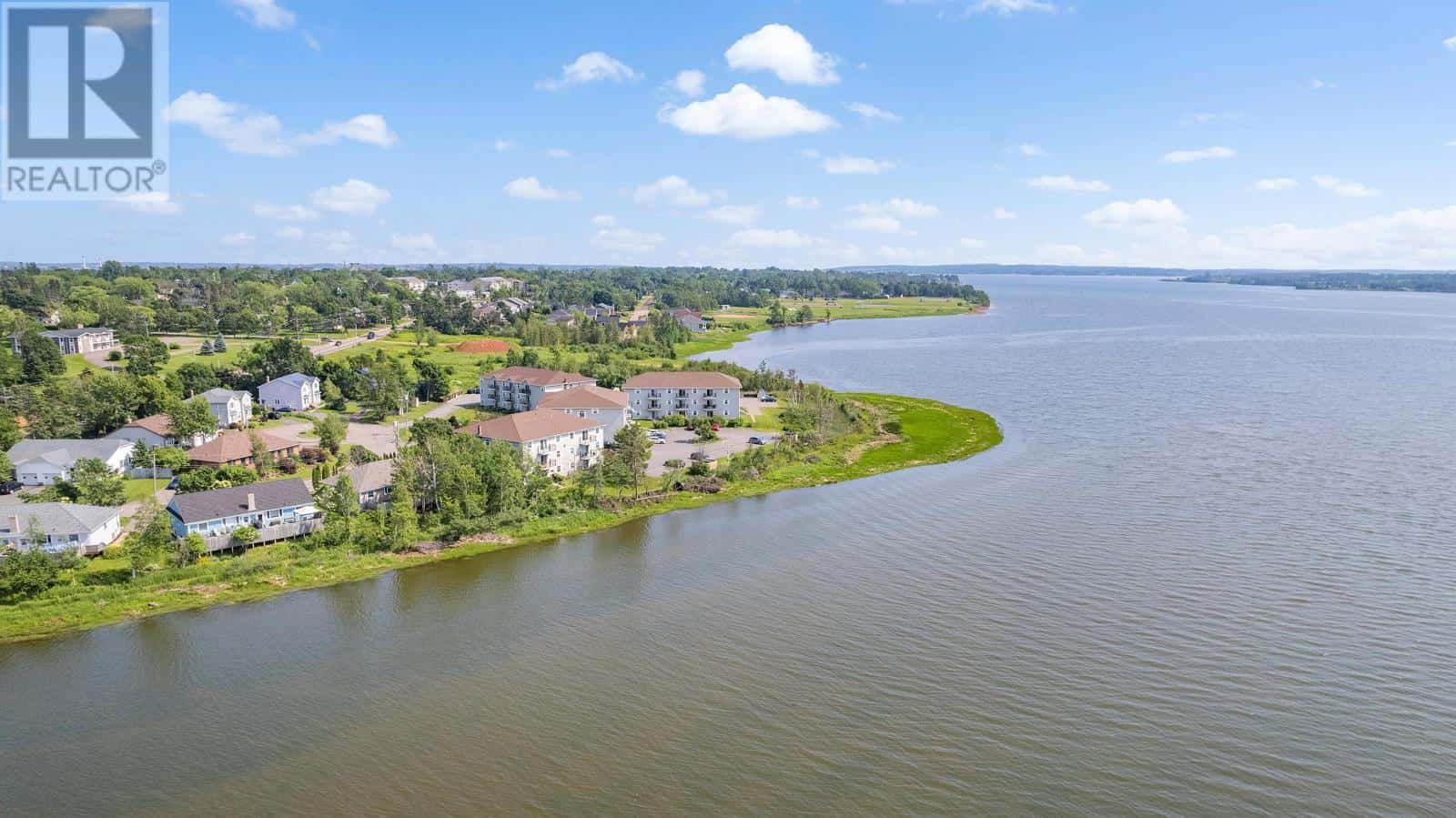 7 22 Waterview Heights — Charlottetown - Photo 4 of 25