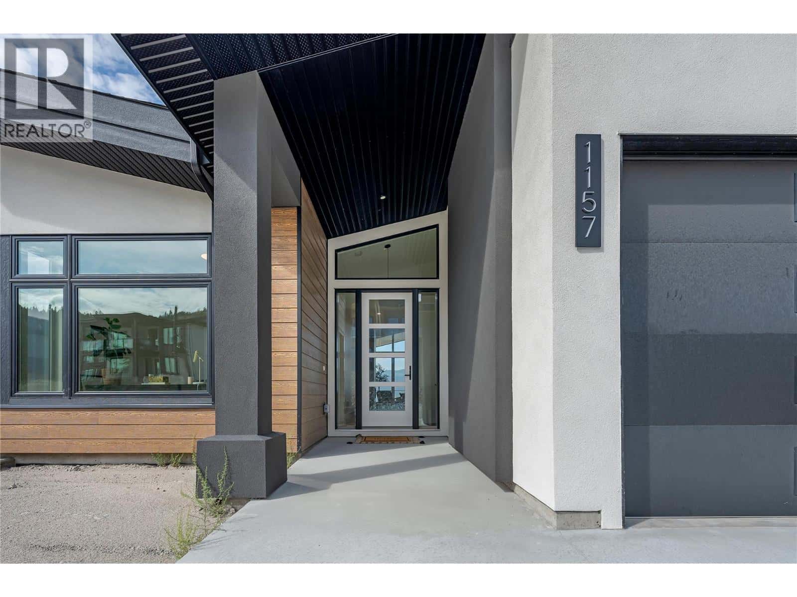 1157 Elk Street — Penticton, British Columbia - Photo 3 of 63