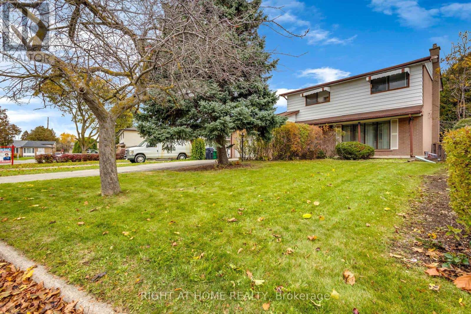 36 WELBECK DRIVE — Brampton (Northwood Park) - Photo 2 of 45