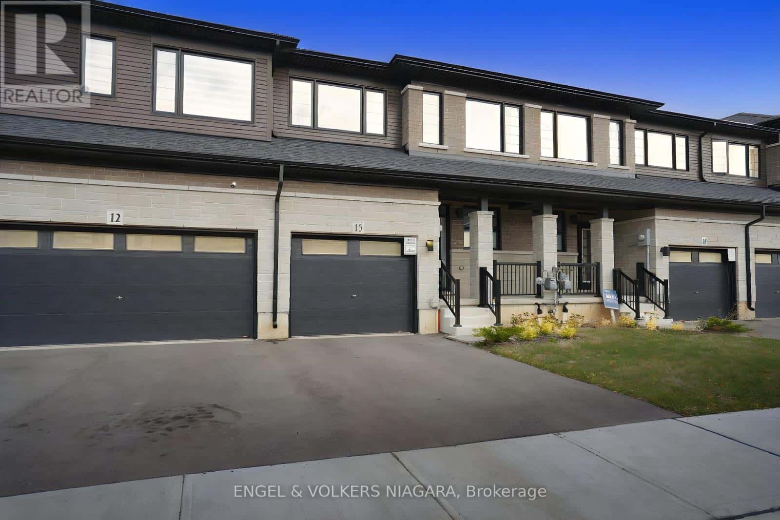 13 - 448 BLACKBURN DRIVE — Brantford - Photo 2 of 24