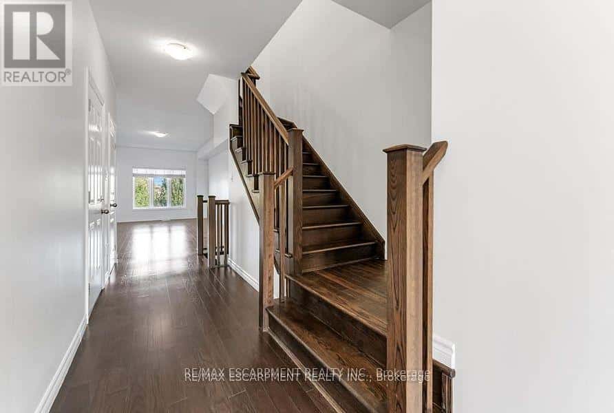 70 VINTON ROAD — Hamilton (Meadowlands), Ontario - Photo 2 of 29