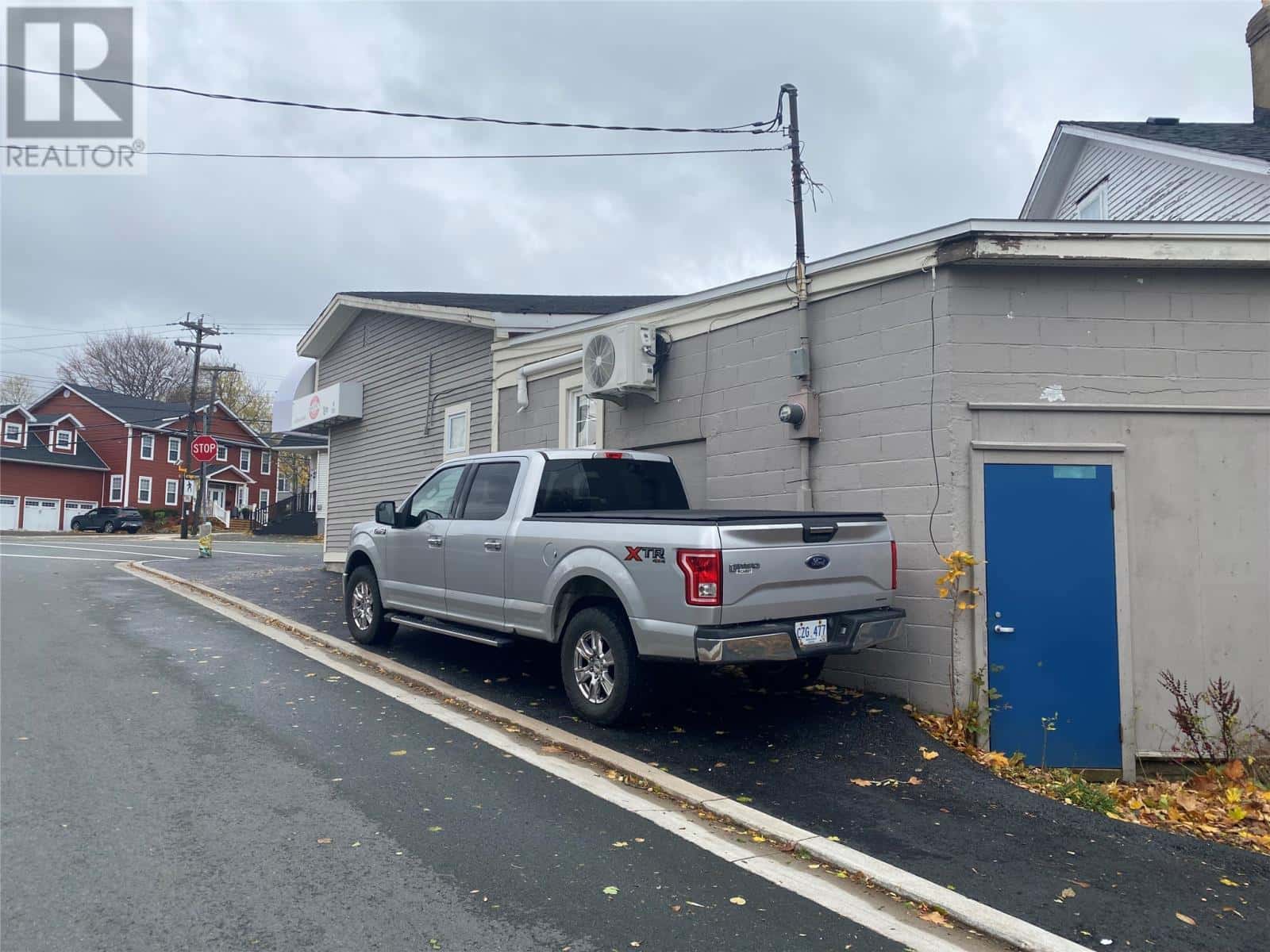 32 PORTUGAL COVE Road — ST JOHN'S - Photo 3 of 8