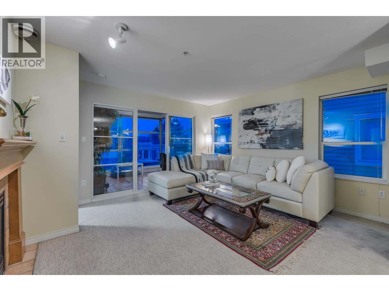 317 2929 W 4TH AVENUE — Vancouver - Photo 4 of 24