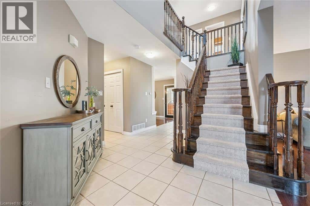 7 HEARTHBRIDGE Street — Kitchener - Photo 5 of 50