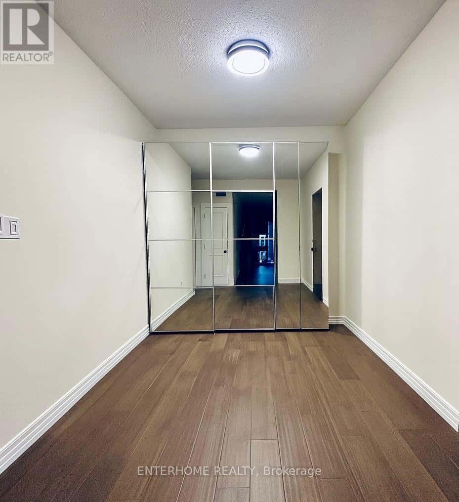 2906 - 18 HARBOUR STREET — Toronto (Waterfront Communities) - Photo 3 of 10