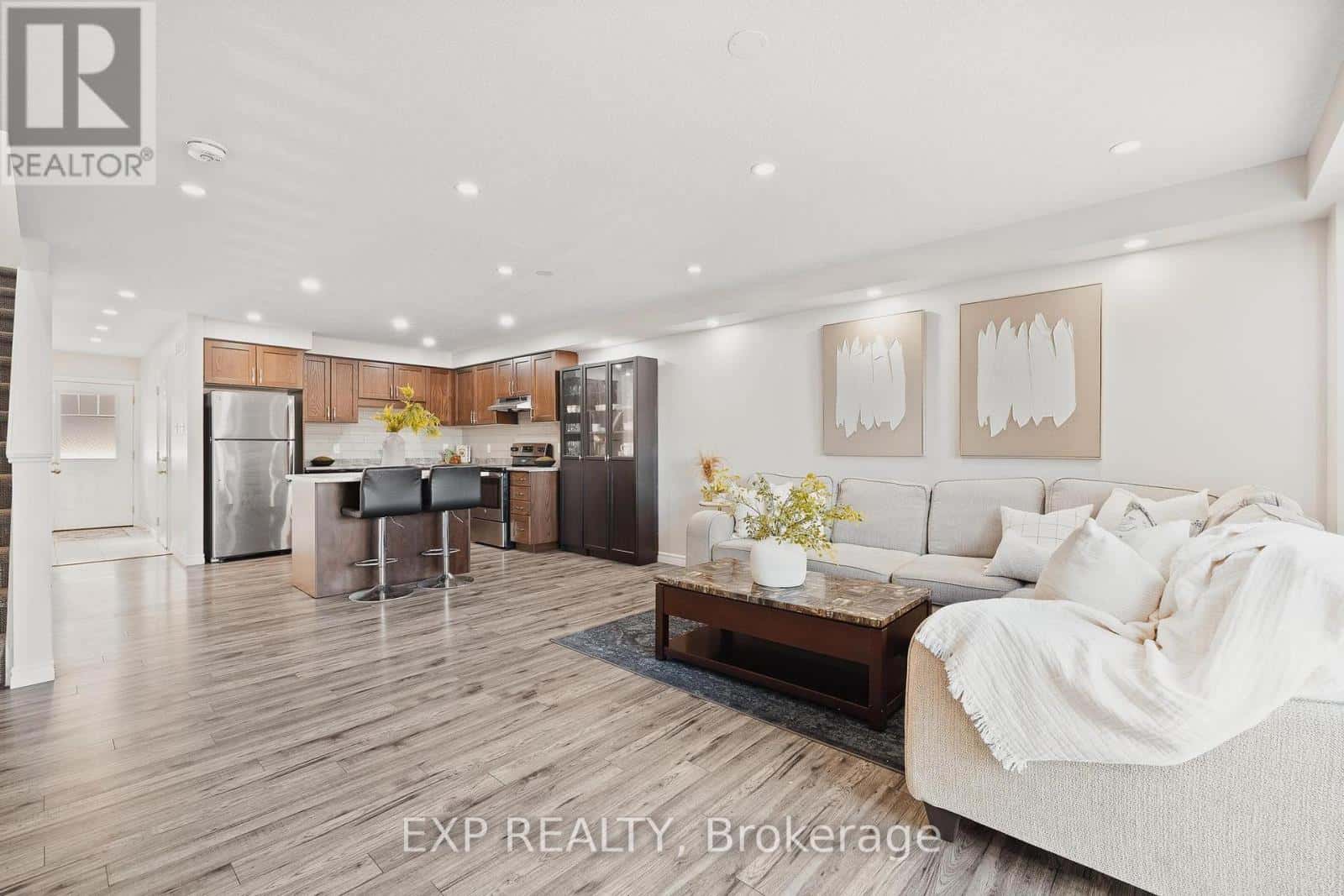 1989 OTTAWA STREET S — Kitchener - Photo 2 of 27