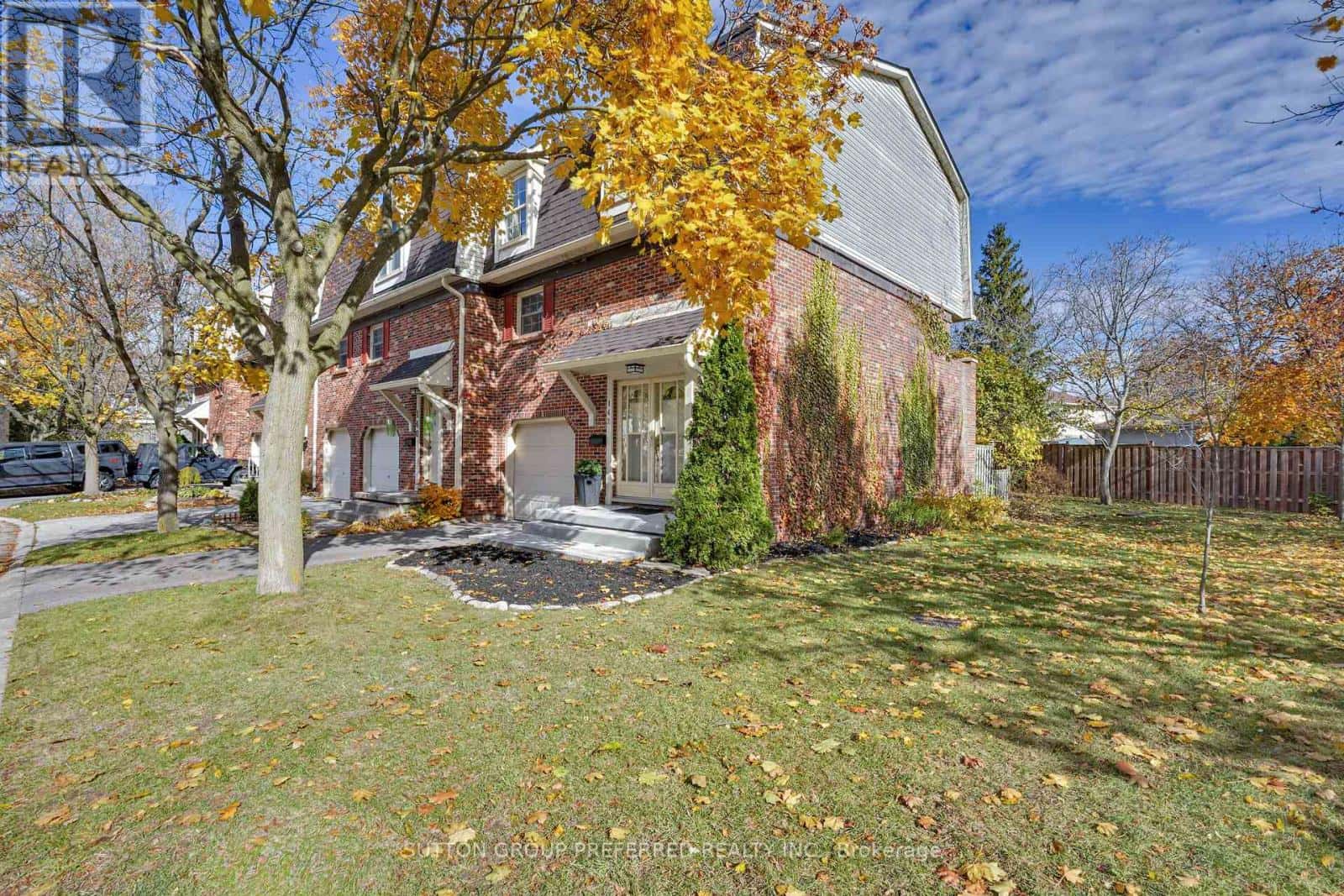 142 - 900 POND VIEW ROAD — London South (South T) - Photo 2 of 50