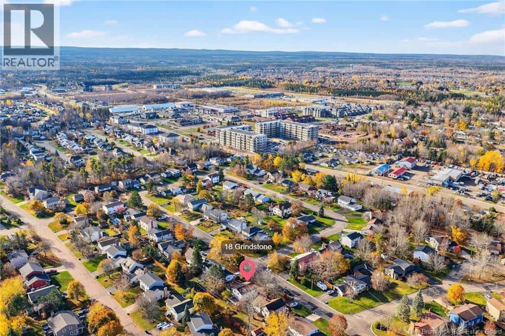 18 Grindstone Drive — Riverview - Photo 5 of 40