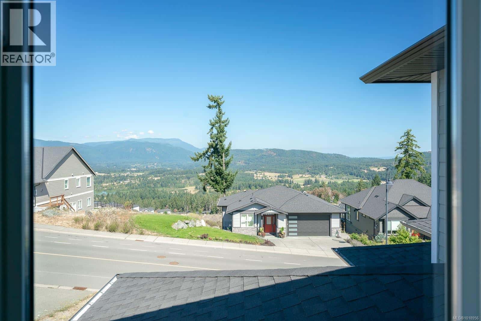 6291 Nevilane Dr — Duncan - Photo 3 of 65