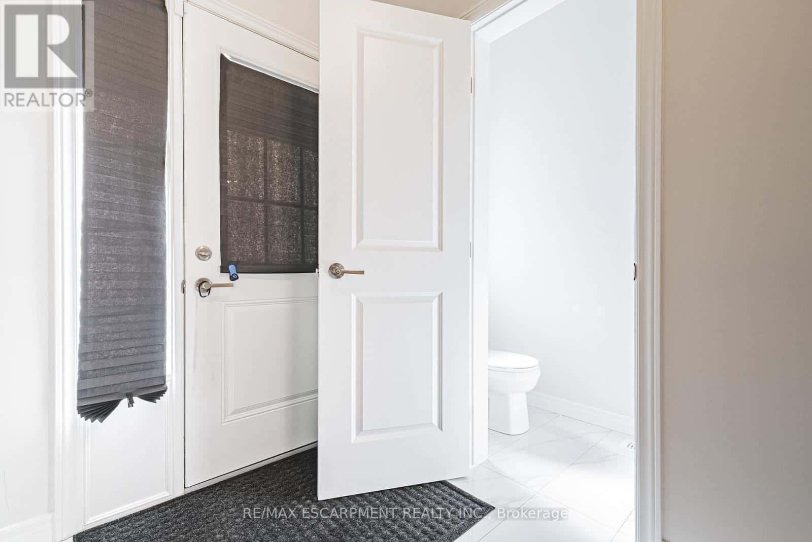 21 ZOE LANE — Hamilton - Photo 5 of 40