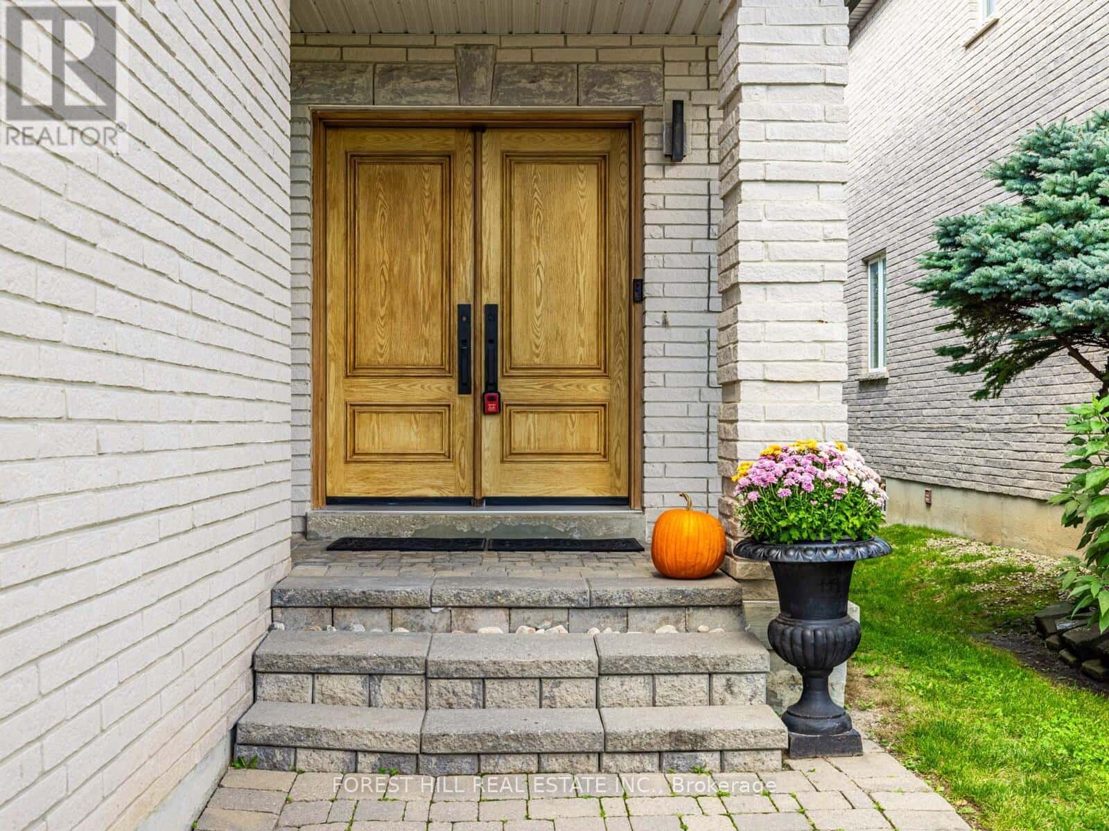 134 ROYAL PALM DRIVE — Vaughan (Crestwood-Springfarm-Yorkhill) - Photo 2 of 25