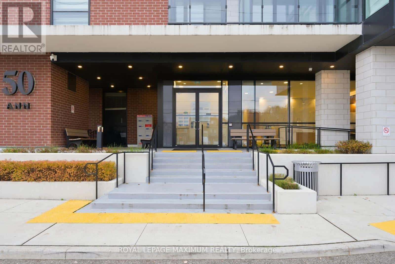 106 - 50 ANN STREET — Caledon (Bolton West) - Photo 3 of 51