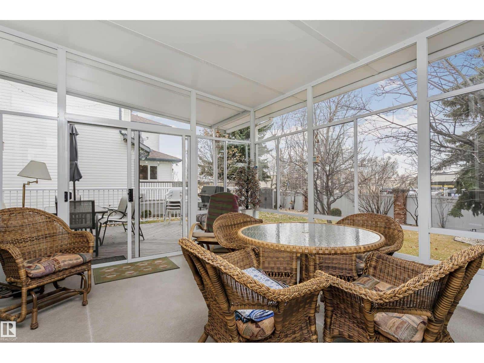 701 REVELL CR NW — Edmonton - Photo 5 of 68