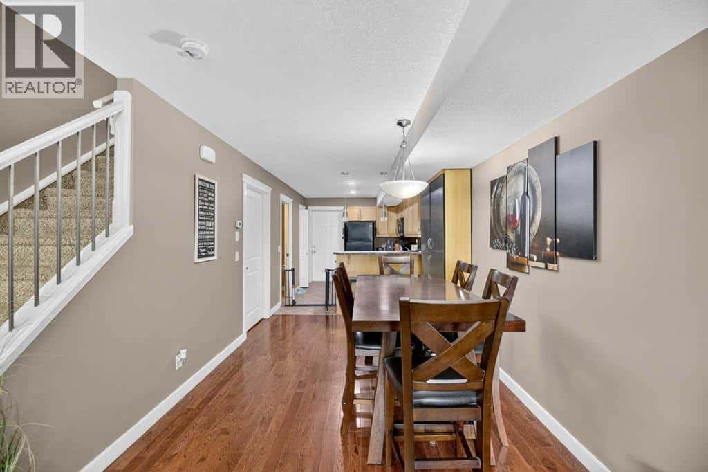 1430 22 Avenue — Didsbury - Photo 4 of 24