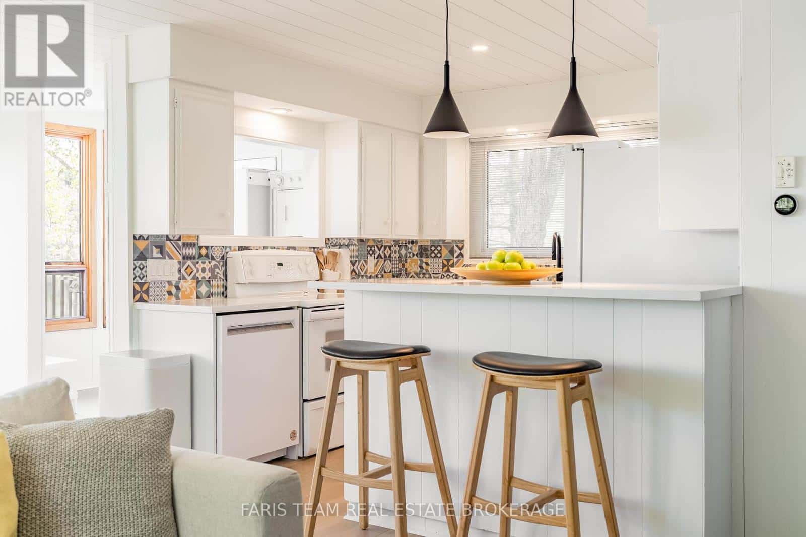 1010 SANDERSON ROAD — Gravenhurst (Morrison) - Photo 5 of 26