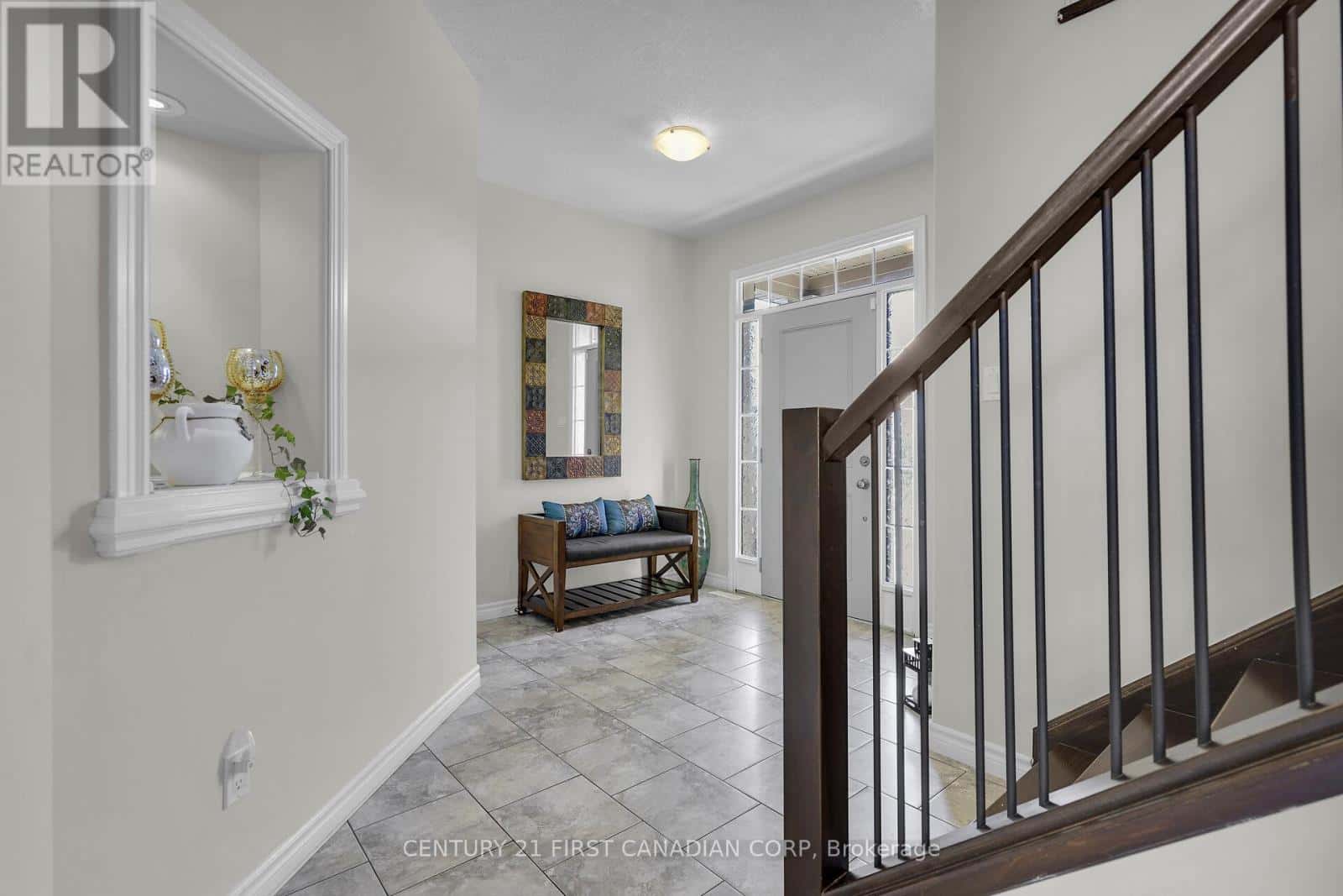 916 ROULSTON STREET — London North (North M) - Photo 5 of 40