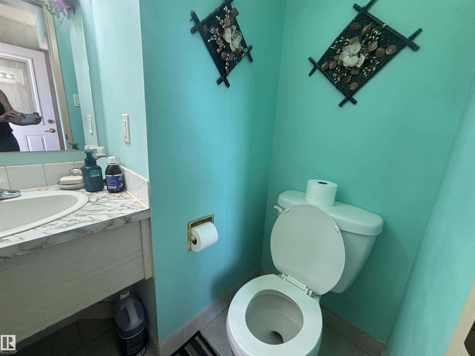 6469 184 ST NW NW — Edmonton - Photo 3 of 17