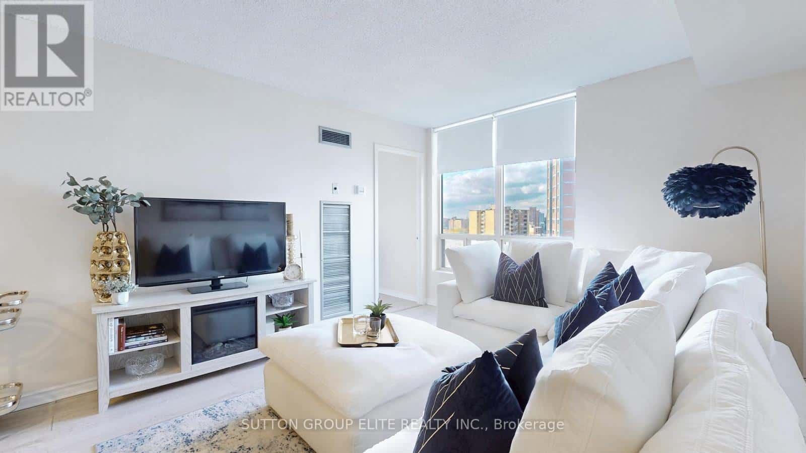 1707 - 3 HICKORY TREE ROAD — Toronto (Weston) - Photo 4 of 39