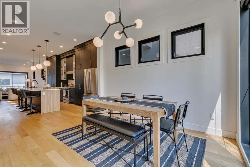 2219 32 Street SW — Calgary - Photo 3 of 50