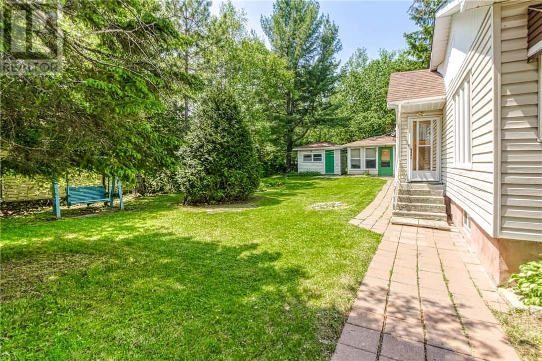 14 Oak Avenue — Coniston - Photo 3 of 34