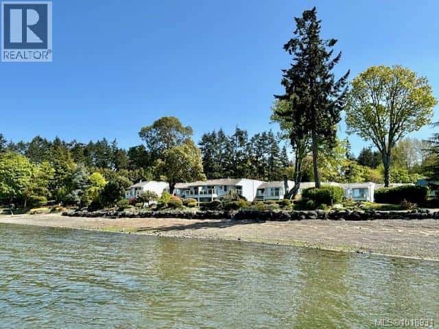 613 1600 Stroulger Rd — Nanoose Bay - Photo 2 of 65