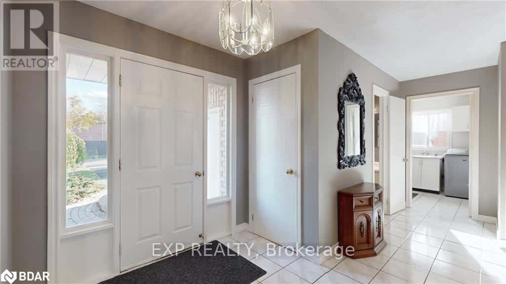 4 TRILLIUM CRESCENT — Barrie (Allandale Heights) - Photo 5 of 47