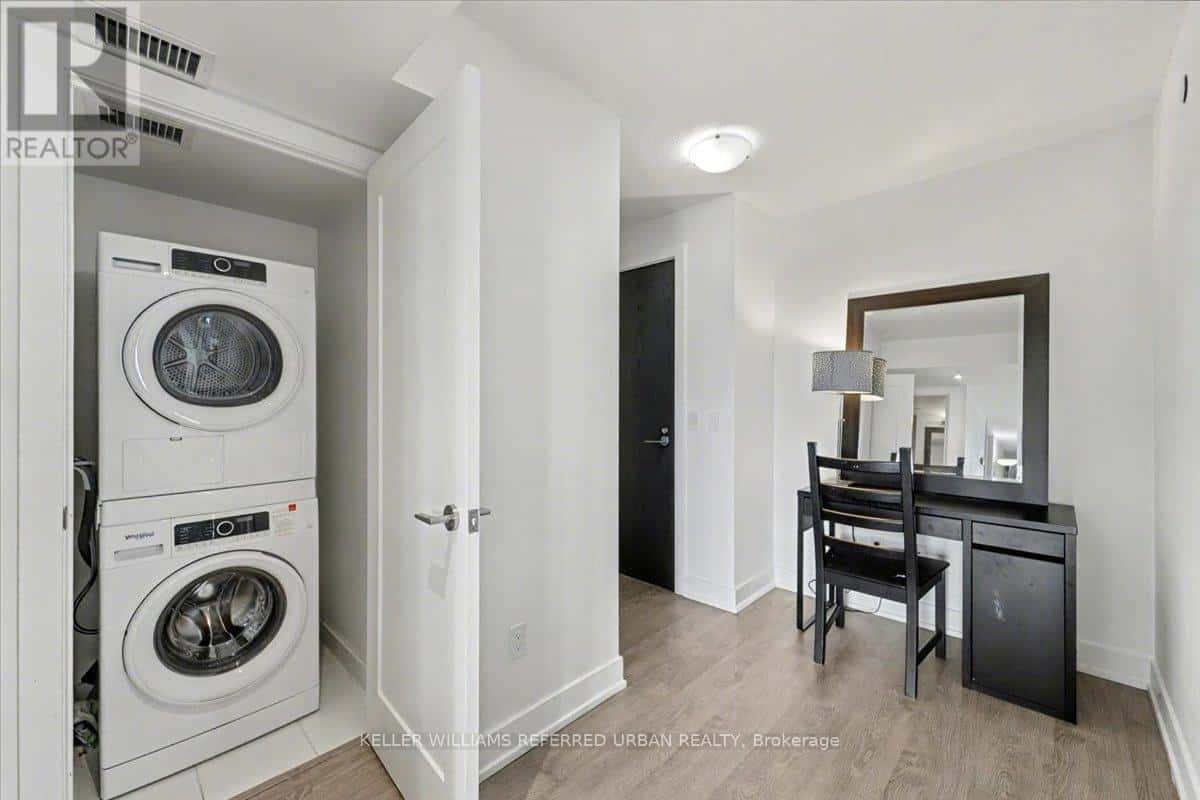 1309 - 7 MABELLE AVENUE — Toronto (Islington-City Centre West), Ontario - Photo 5 of 39